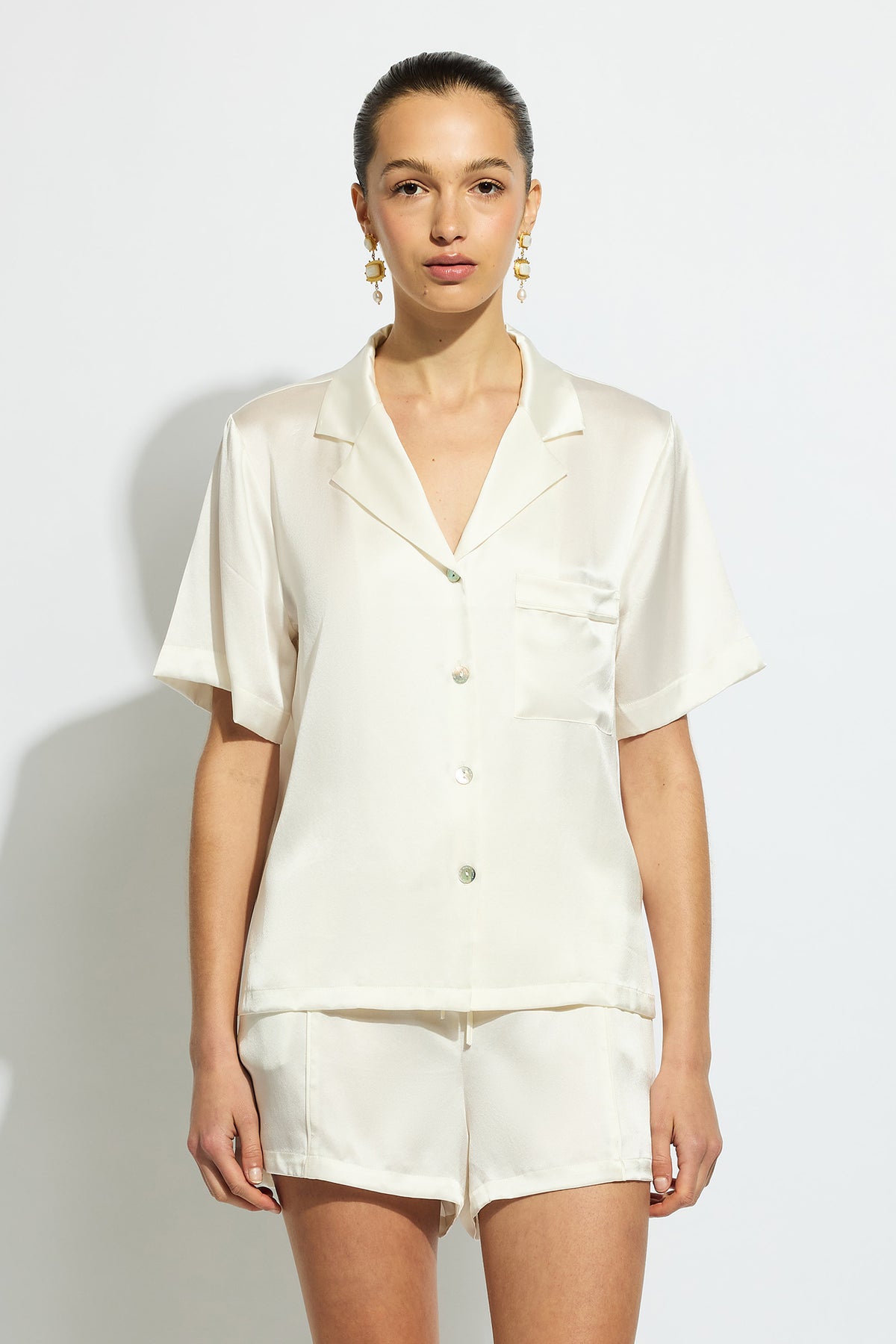 The Fine Finishes Short Pyjama By GINIA In Creme