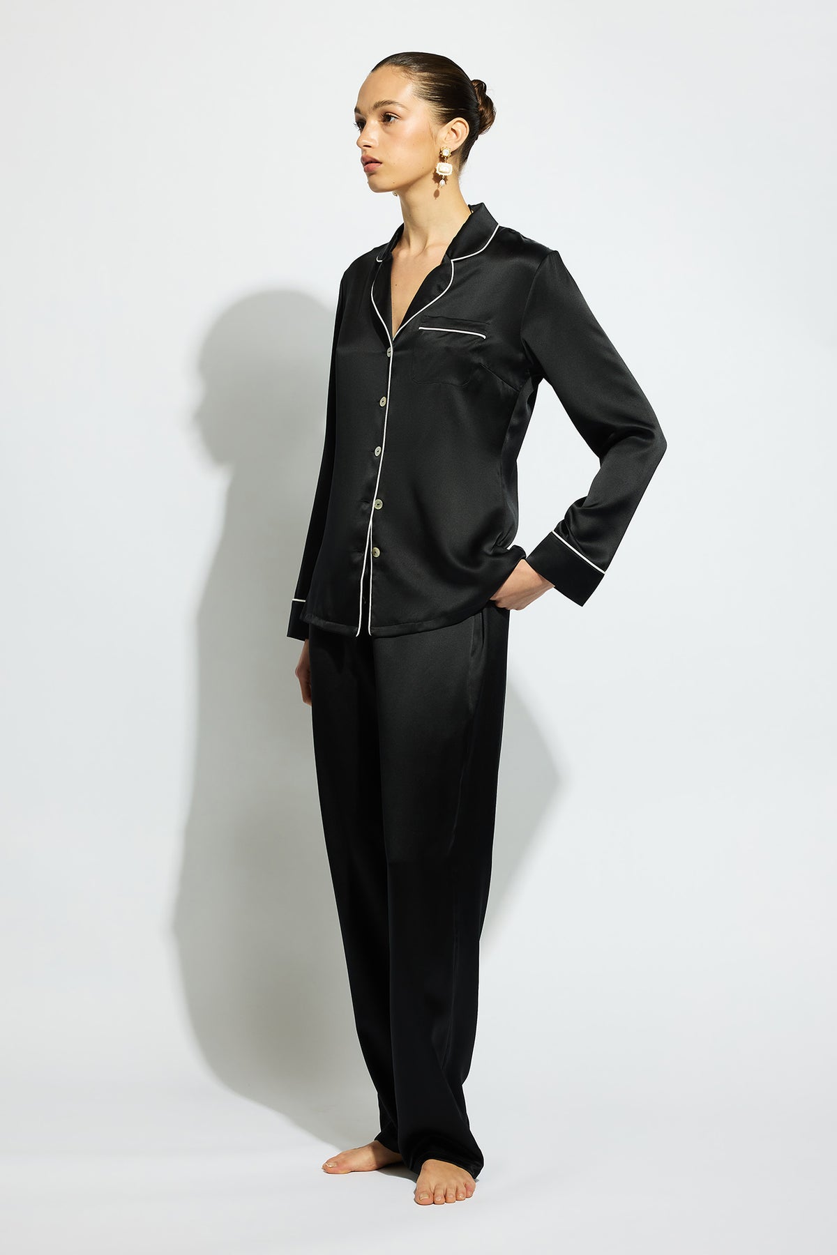 The Fine Finishes Pyjama By GINIA In Black