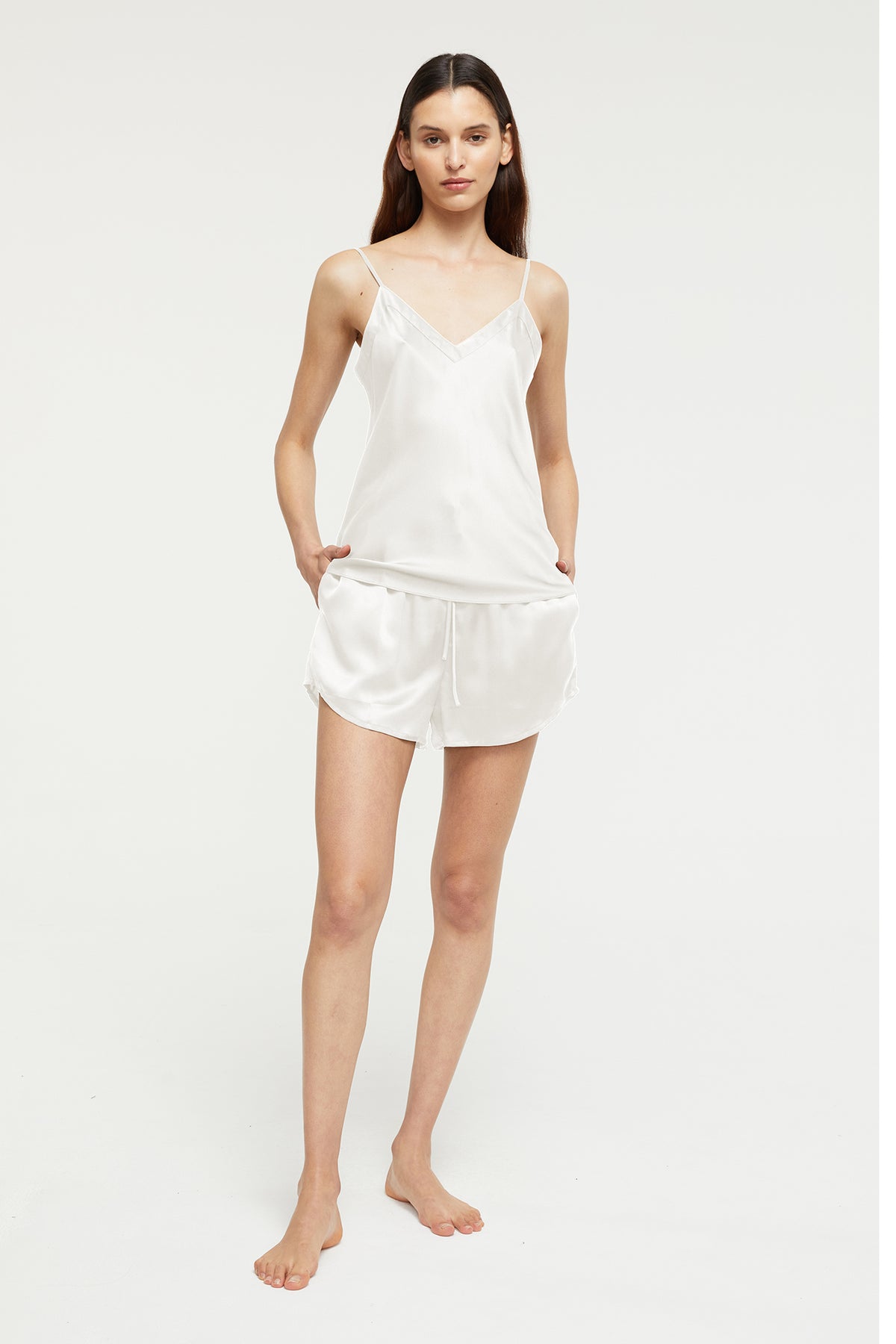 The Noa Short By GINIA In Creme