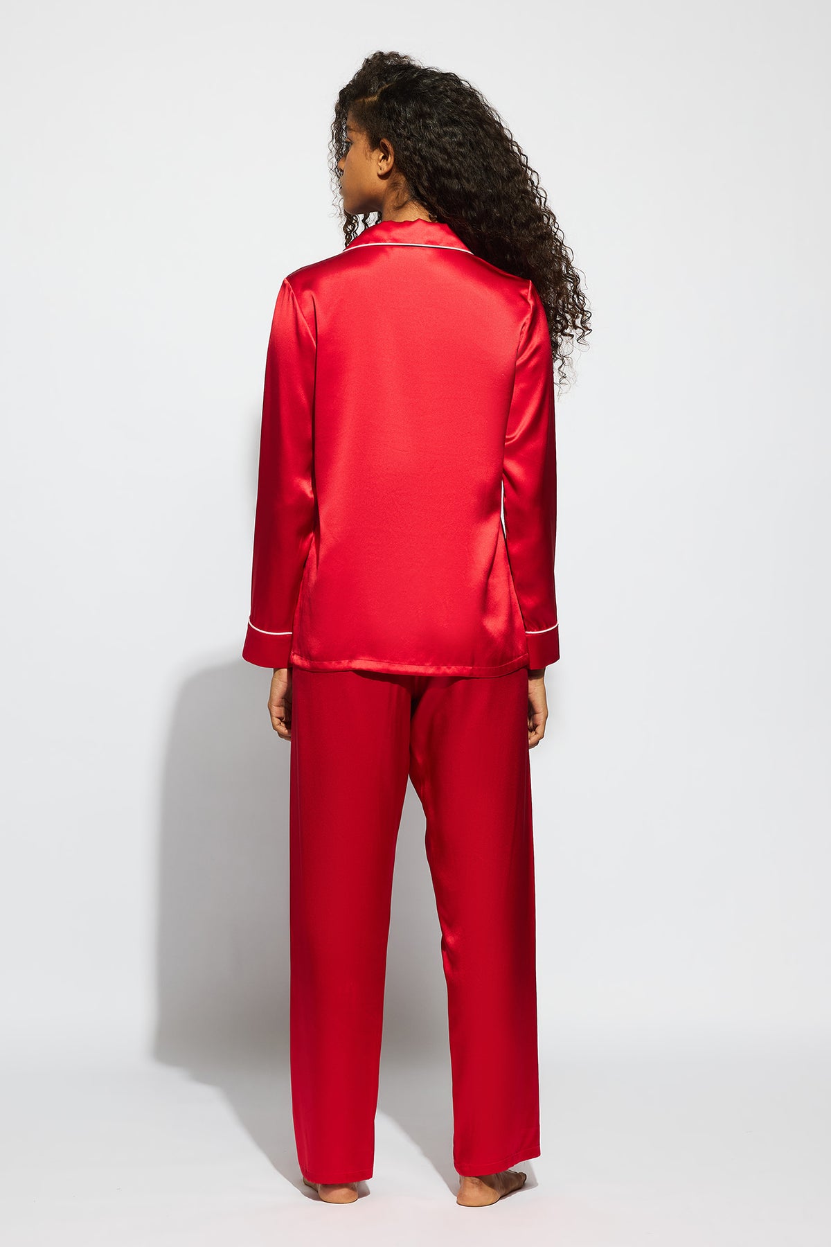 The Fine Finishes Pyjama By GINIA In Chilli Red