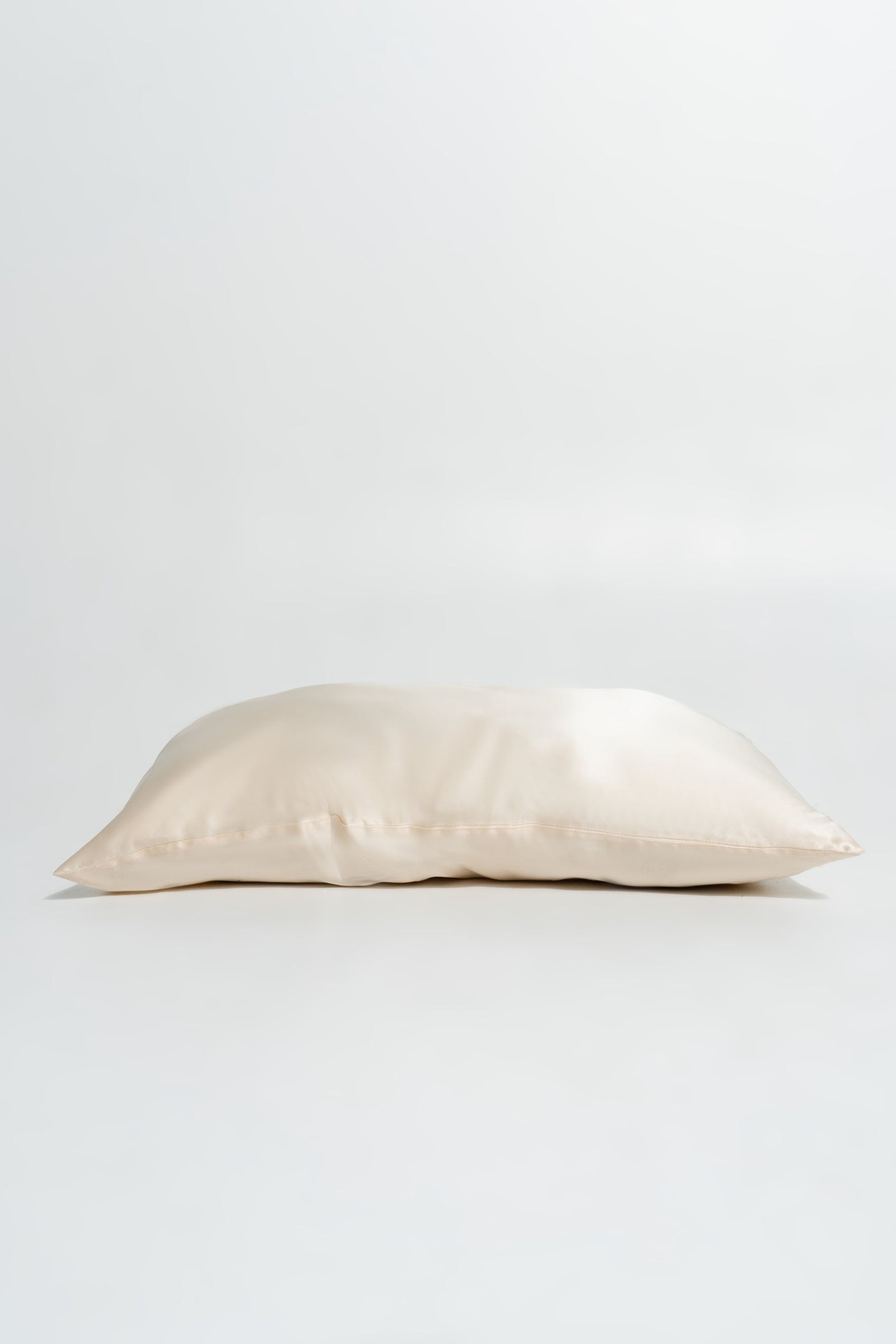 The Silk Beauty Pillowcase By GINIA In Chantilly