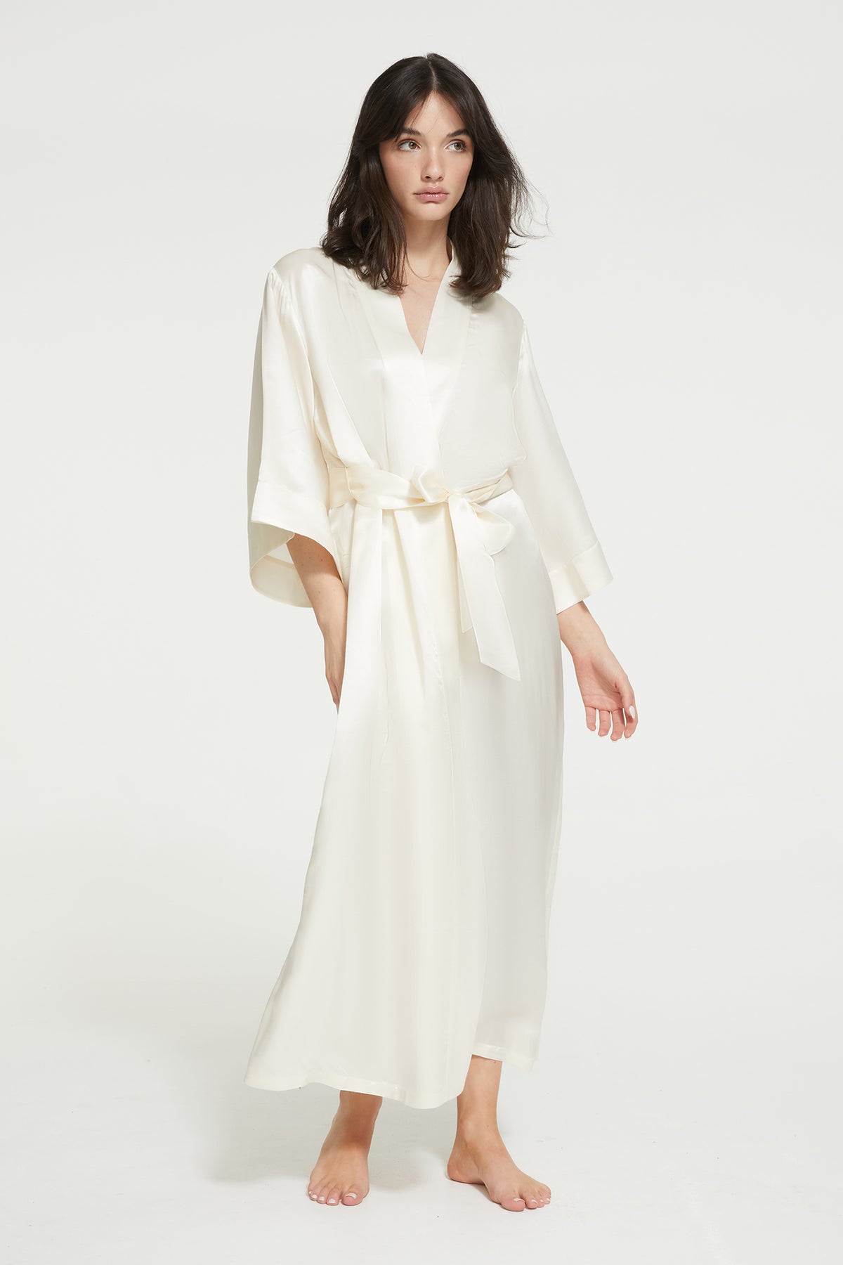 The Mrs Long Robe By GINIA In Creme